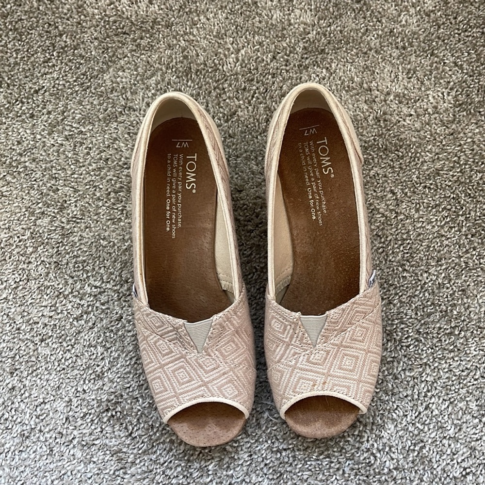 Toms wedge sandals size 7 - Picture 6 of 8